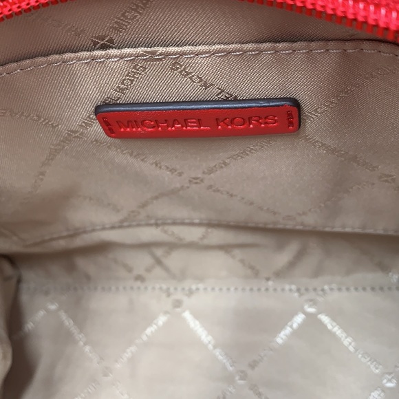 MICHAEL KORS MIRELLA SMALL SHOPPER TOP ZIP XBODY BRIGHT RED COLOR - Picture 15 of 16